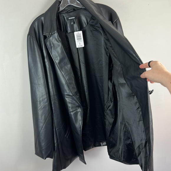 NWT Torrid Faux Leather Blazer Size 4X - Picture 13 of 15